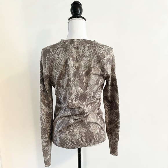 Women’s Express V-Neck Metallic Sweater - Picture 6 of 16